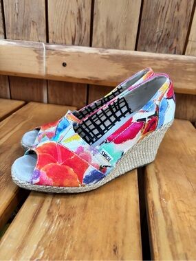 TOMS Multicolor Floral Canvas Peep-Toe Espadrille Wedges